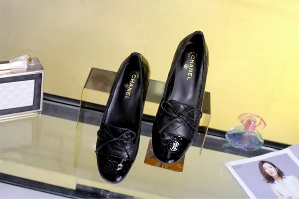 CHANEL Shallow mouth flat shoes Women--014